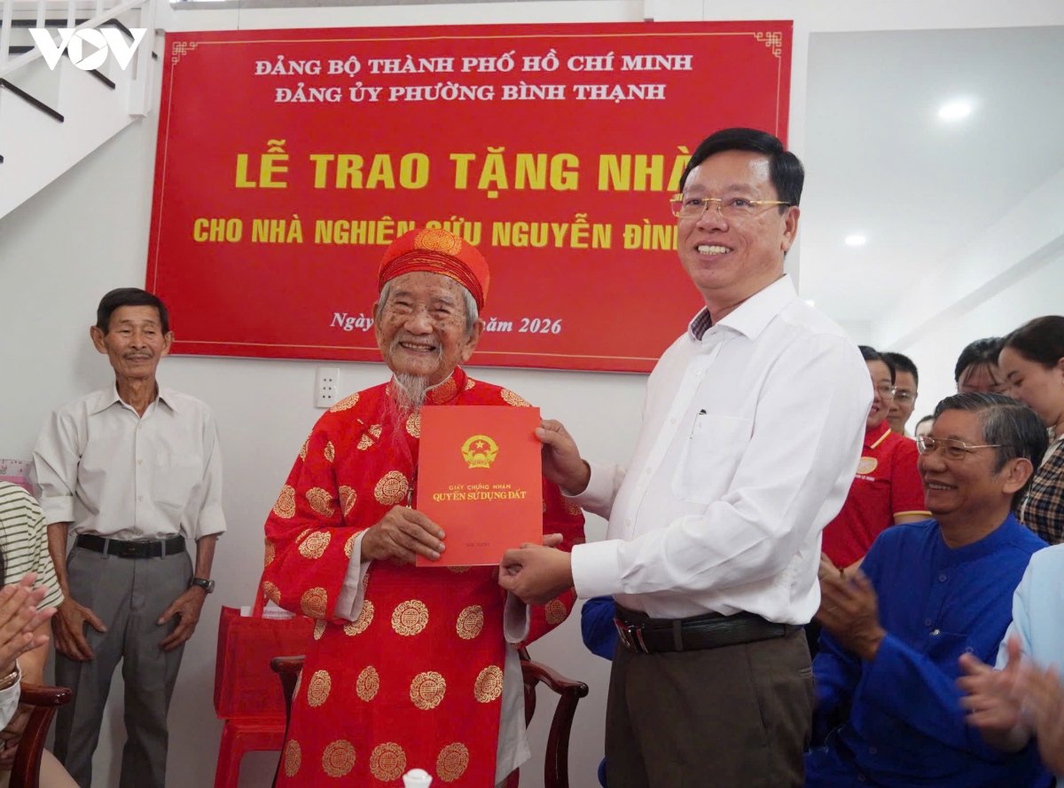 cu_nguyen_dinh_tu_2.jpeg