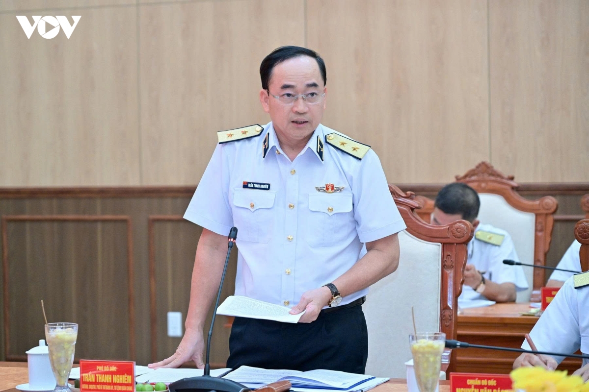 dai_tuong_nguyen_trong_nghia_du_hoi_nghi_dang_uy_quan_chung_hai_quan_4.jpg