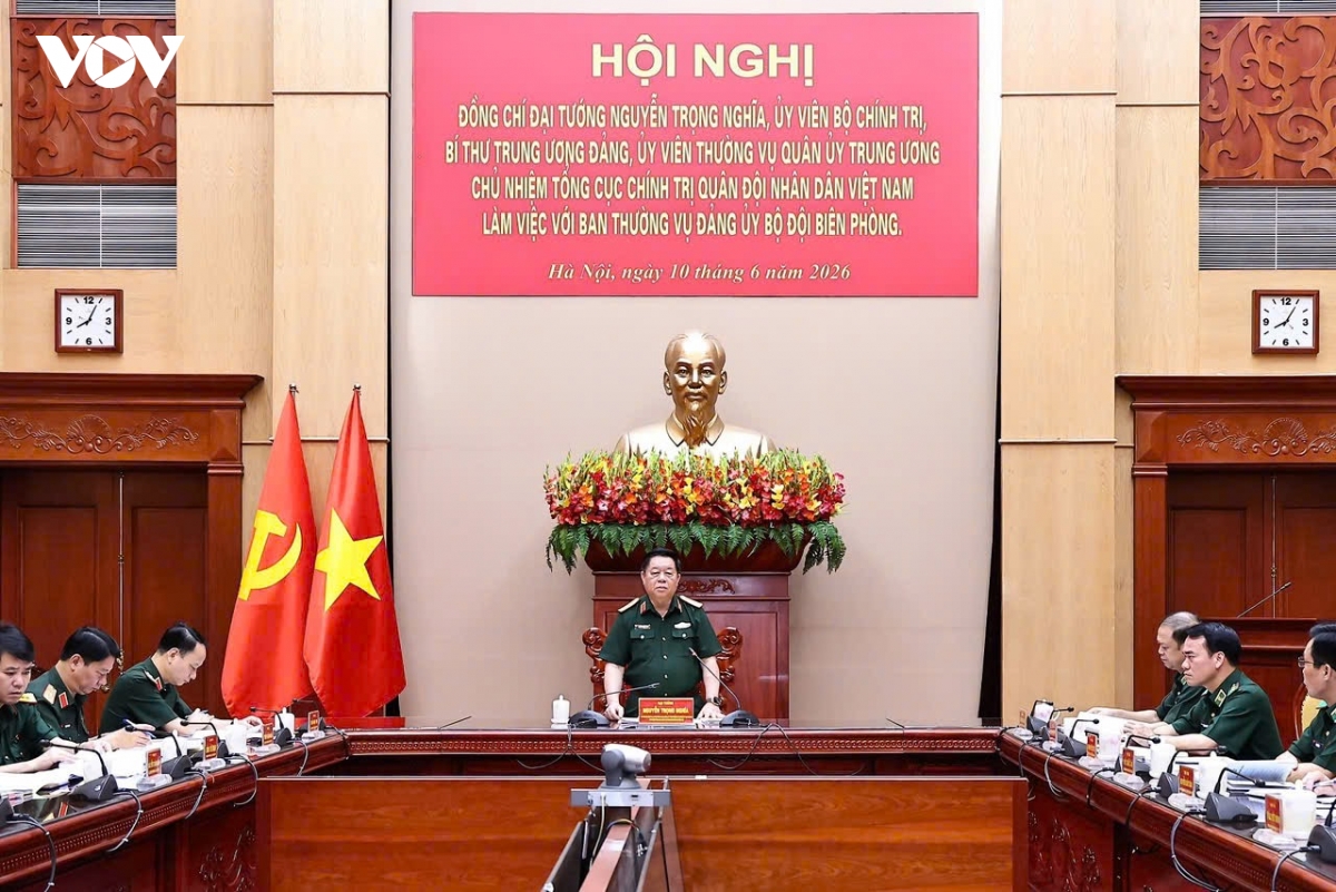 dai_tuong_nguyen_trong_nghia_lam_viec_voi_ban_thuong_vu_dang_uy_bo_doi_bien_phong.jpeg