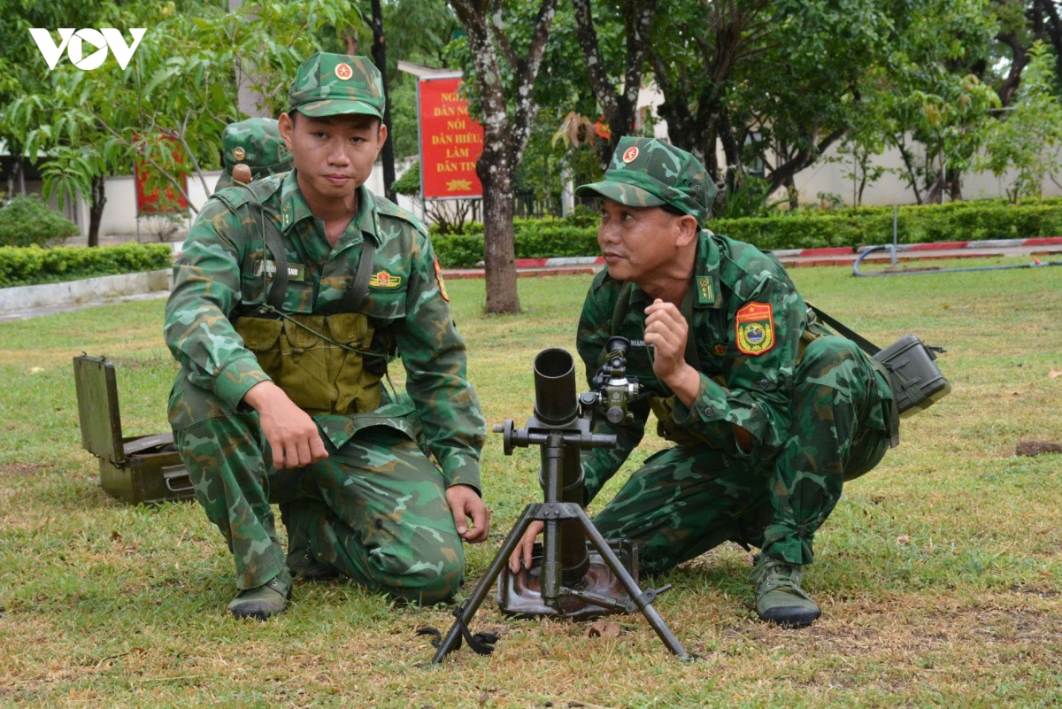 doan_cong_tac_kiem_tra_cong_tac_san_sang_chien_dau_cua_cac_don_vi_tren_tuyen_bien_gioi._anh-_viet_hung.jpeg