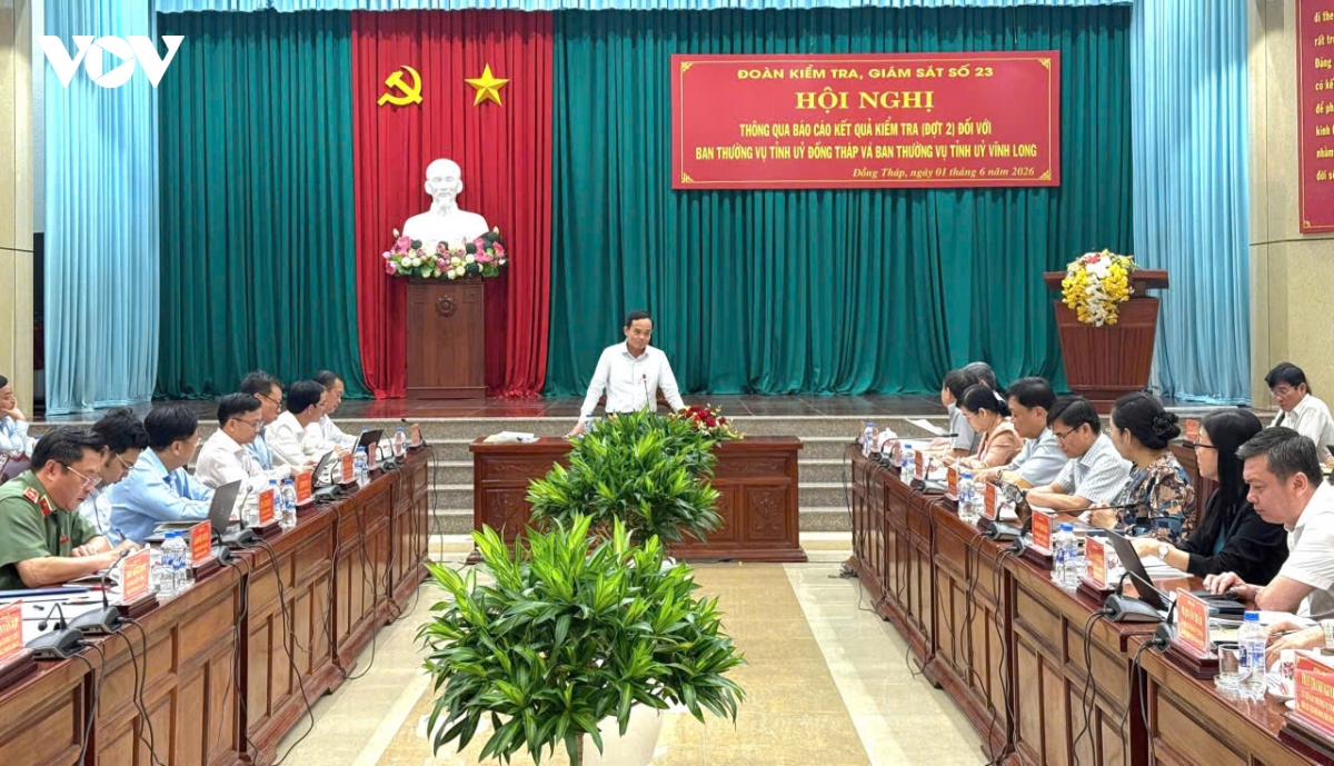 doan_kiem_tra_giam_so_23_cua_bo_chinh_tri_lam_viec_voi_ban_thuong_vu_tinh_uy_dong_thap.jpg