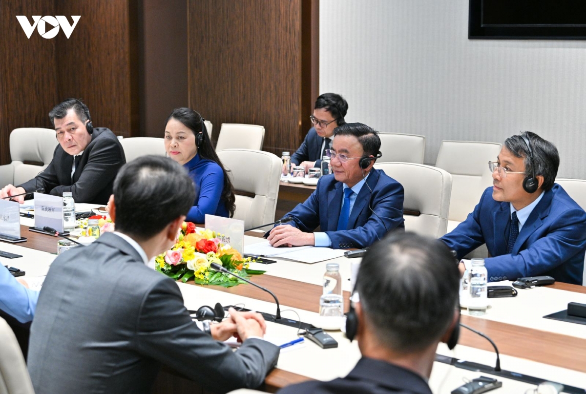 dong_chi_tran_cam_tu_phat_bieu_tai_cuoc_tiep.jpg