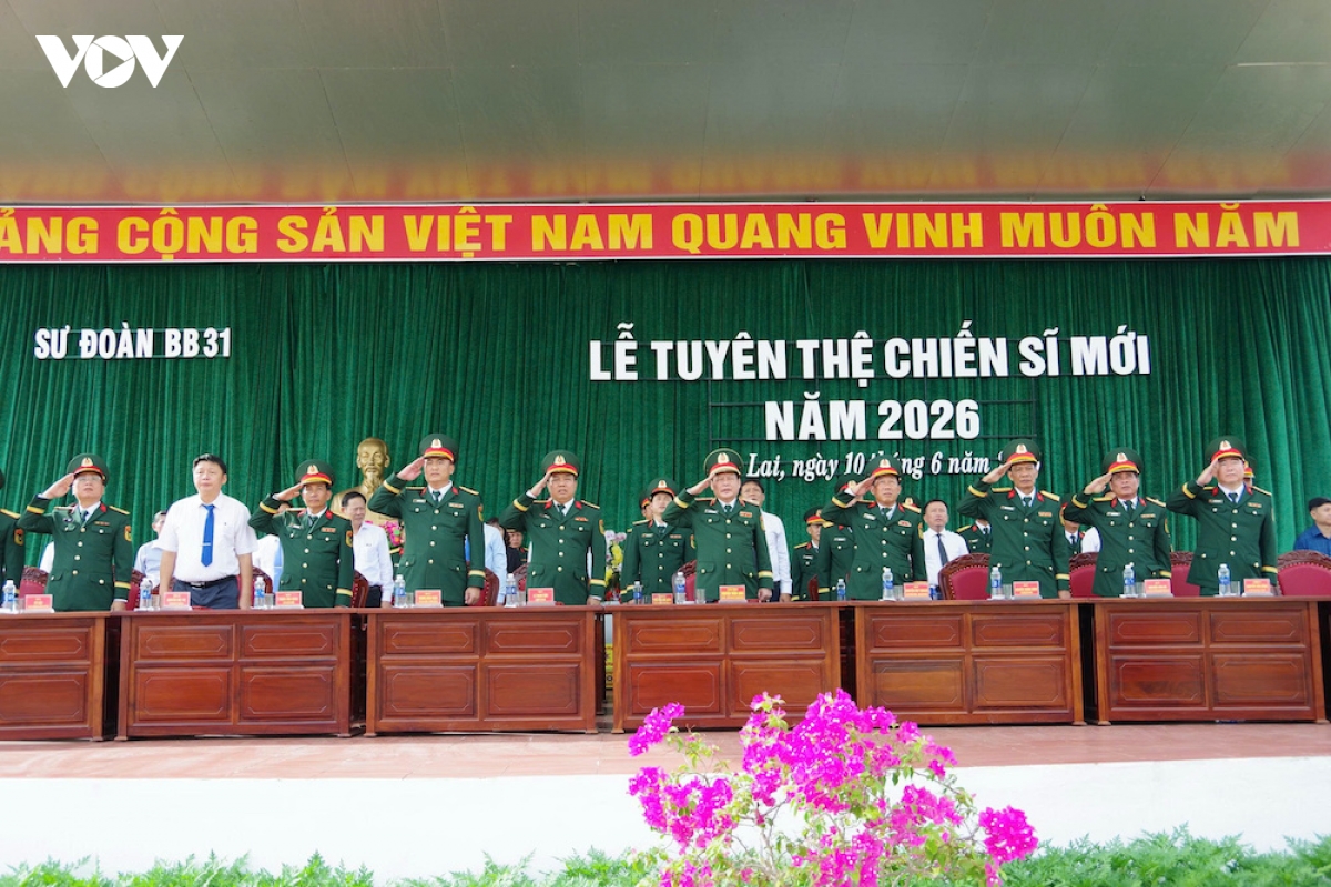 gia_lai_tuyen_the_chien_si_moi-_anh_1.jpg