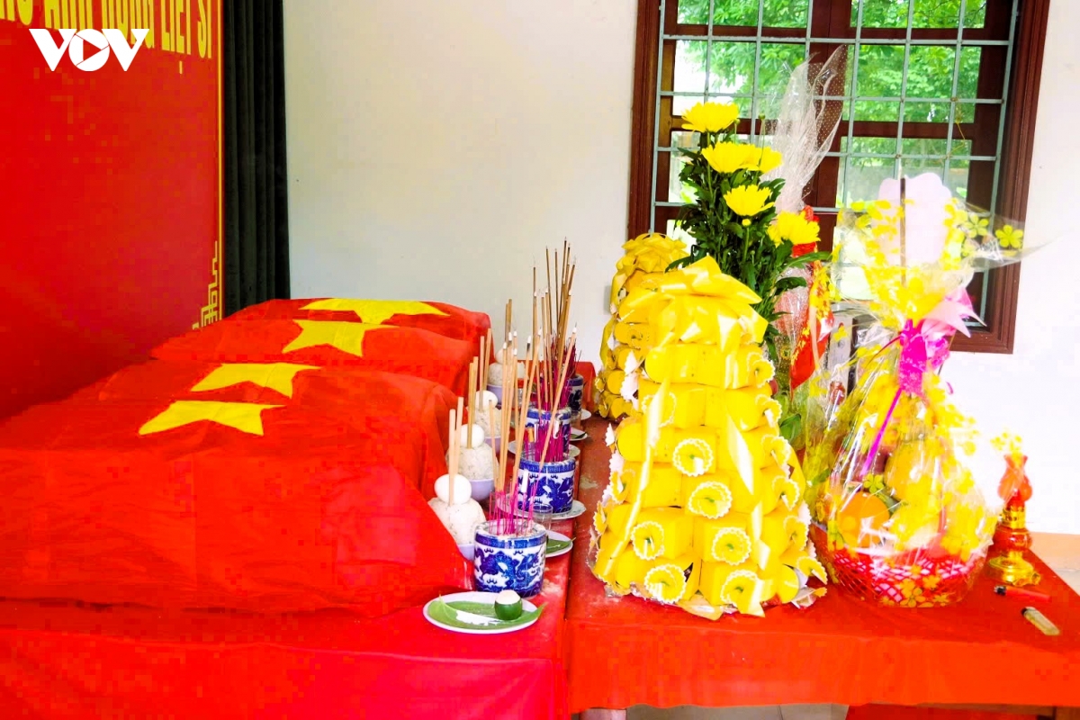 hien_4_hai_cot_liet_si_da_duoc_dua_ve_quan_tai_doi_584_de_cham_soc_huong_khoi_theo_quy_dinh.jpg