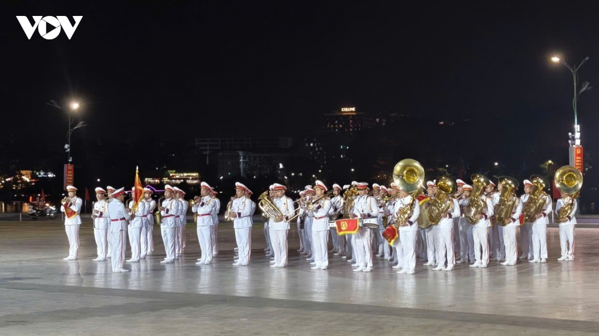 hoi_thao_cong_an_nhan_dan_2.jpg