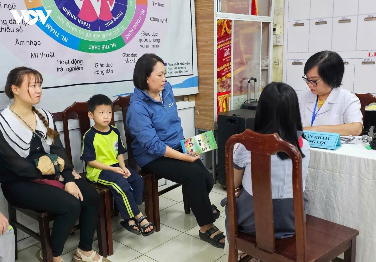 hon_12_trieu_nguoi_dan_hue_se_duoc_kham_suc_khoe_mien_phi_moi_nam.jpg