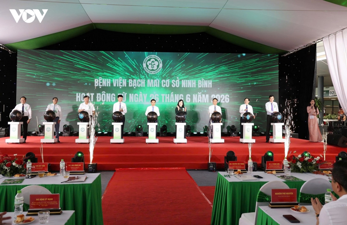 khai_truong_bv_bach_mai_4.jpg