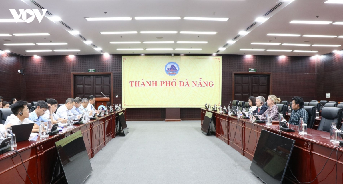 lanh_dao_thanh_pho_da_nang_tiep_va_lam_viec_voi_doan_cong_tac_ngan_hang_the_gioi_wb.jpg