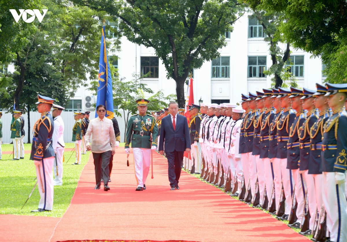 le_don_trong_the_tong_bi_thu_chu_tich_nuoc_to_lam_tham_cap_nha_nuoc_philipines_3.jpg
