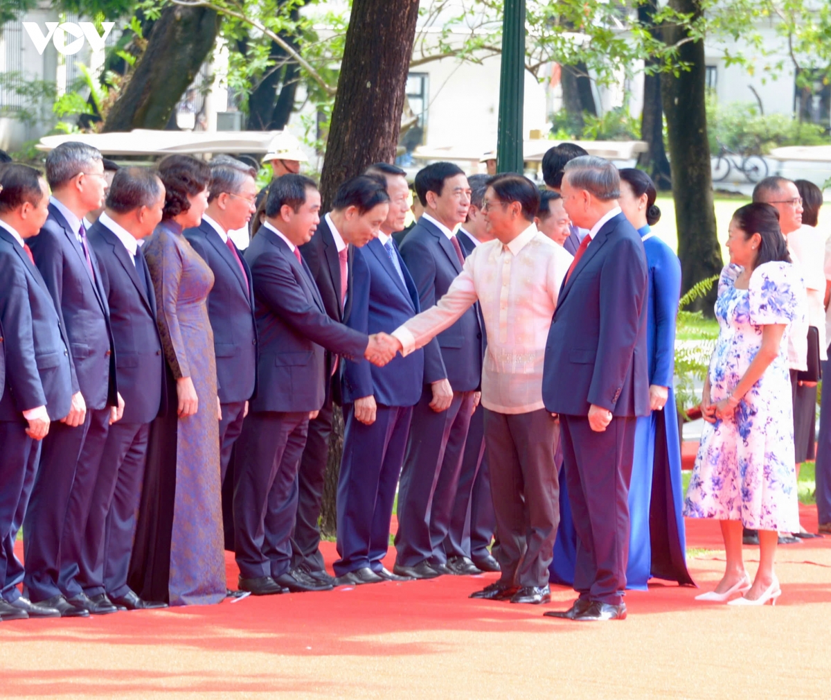 le_don_trong_the_tong_bi_thu_chu_tich_nuoc_to_lam_tham_cap_nha_nuoc_philipines_6.jpg