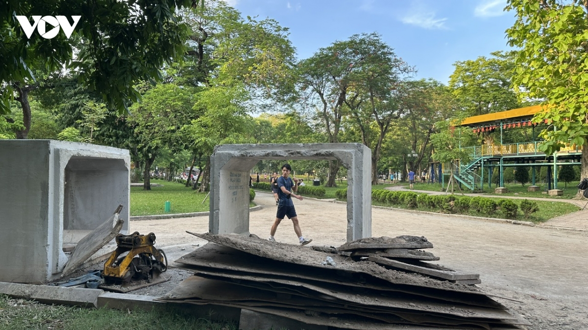 lo_cot_cong_vien_3.jpg