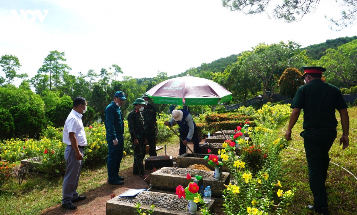 luc_luong_chuc_nang_trien_khai_lay_mau_tai_cac_nghi_trang_liet_si_20260619231741.jpg