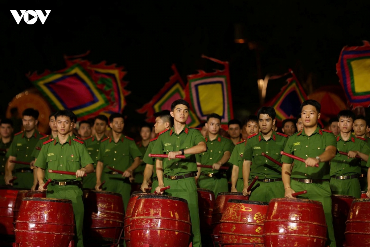 man_trong_hoi_quy_mo_lon_voi_su_tham_gia_cua_gan_1.000_hoc_vien_hoc_vien_canh_sat_nhan_dan.jpg