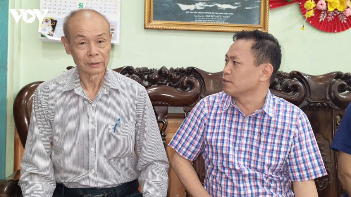 Ông Nguyễn Hữu Nhật, người dân thôn Chợ Sơn, xã Liên Bão chia sẻ quan điểm về phương án sắp xếp thôn, tổ dân phố trên địa bàn tỉnh Bắc Ninh.