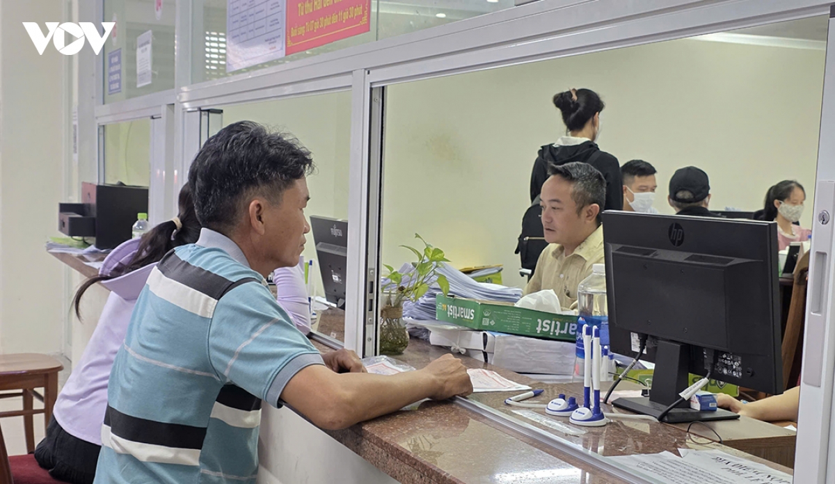 nguoi_dan_den_thue_co_so_1_de_dieu_chinh_thong_tin_thue_tren_co_so_du_lieu.jpg