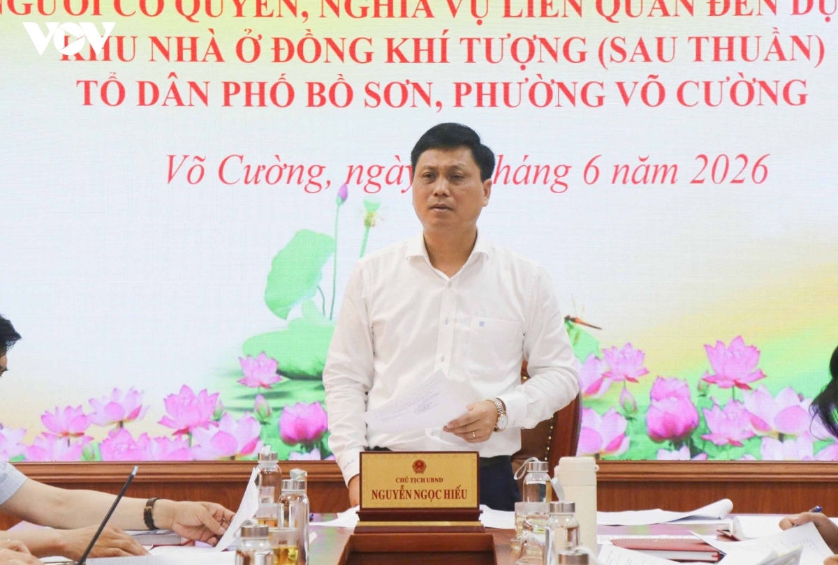 nguoi_dan_nhan_dat_1.jpg