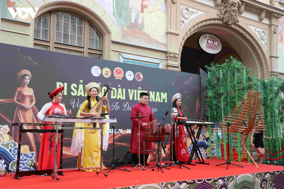 nhieu_tiet_muc_van_nghe_dac_sac_duoc_trinh_dien_tai_su_kien_x.jpg