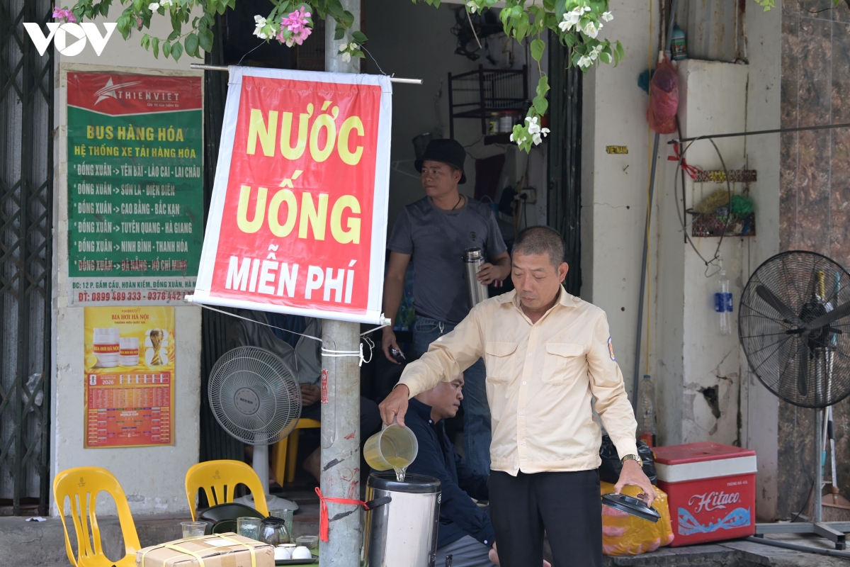 nhung_phan_nguoi_muu_sinh_duoi_thoi_tiet_oi_buc_9.jpg