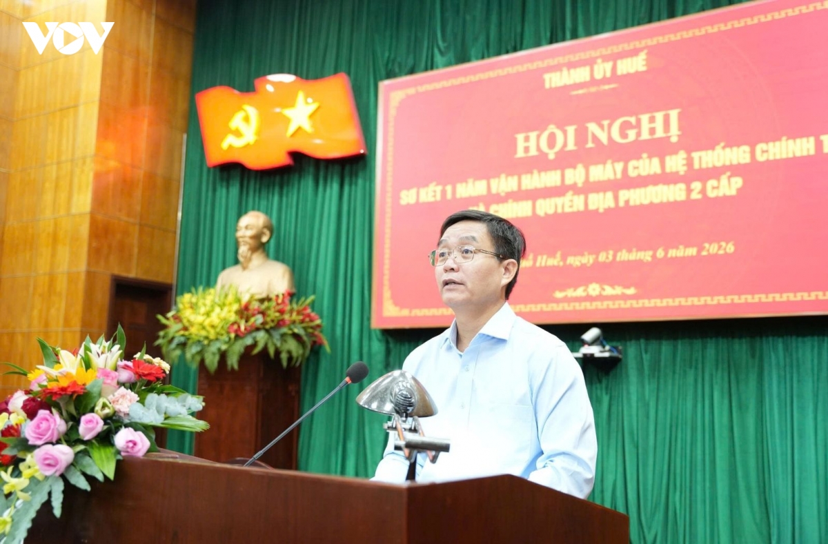 ong_nguyen_dinh_trung_bi_thu_thanh_uy_hue_phat_bieu_tai_hoi_nghi.jpg