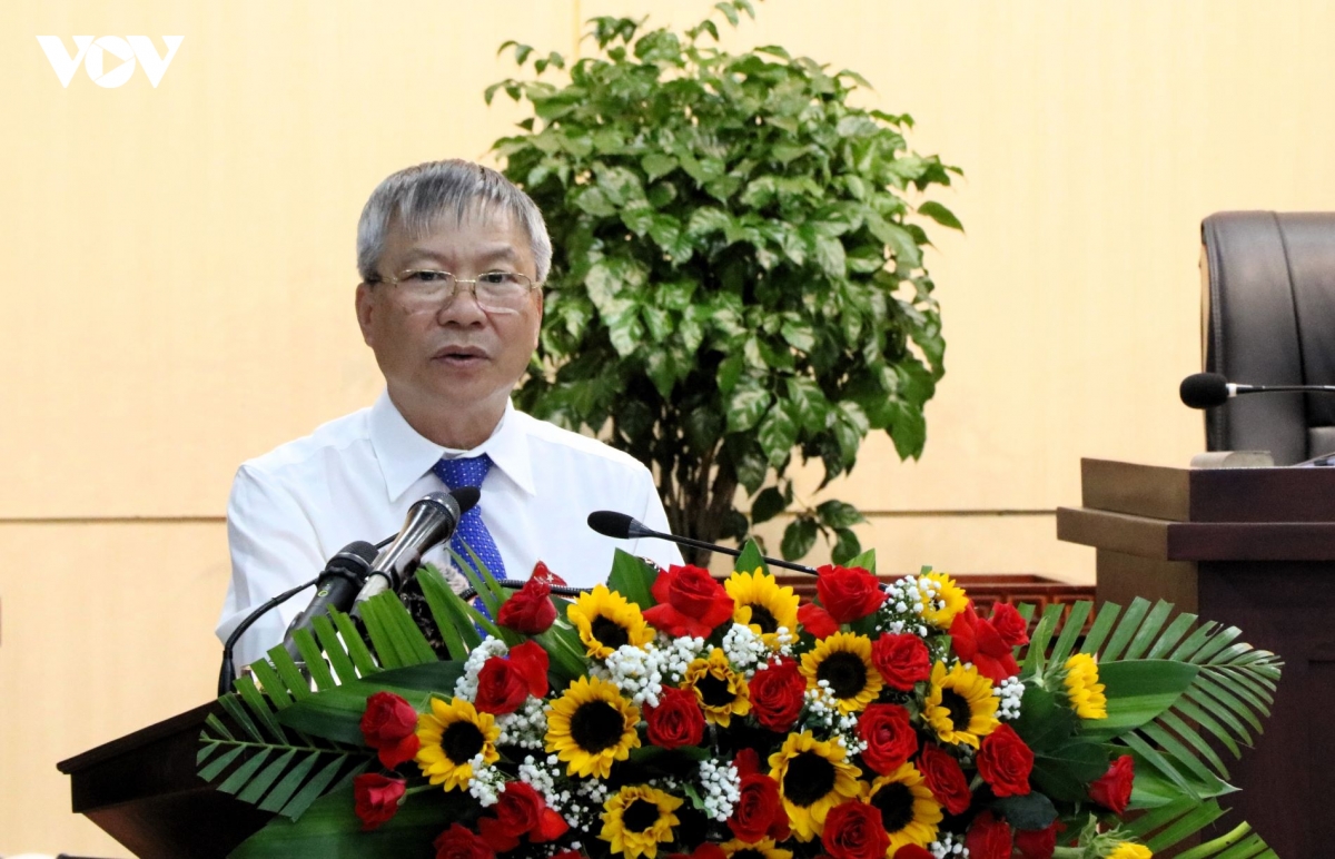 ong_nguyen_duc_dung_chu_tich_hdnd_thanh_pho_da_nang_phat_bieu_be_mac_ky_hop.jpg