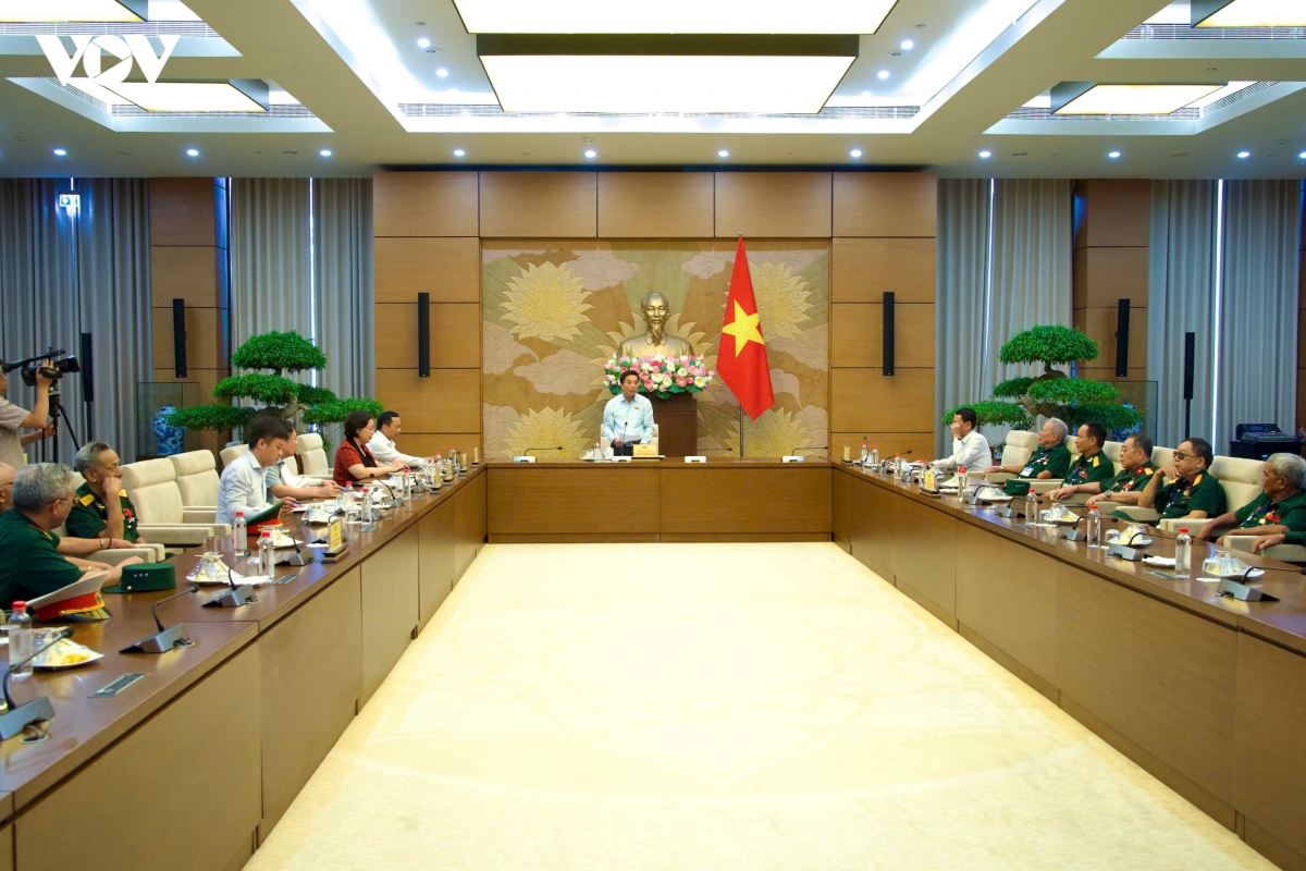 ptt_nguyen_doan_anh_gap_nguoi_co_cong_vs_cm_5.jpg
