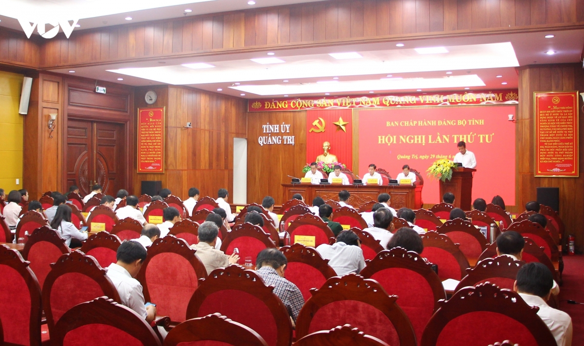 quang_canh_hoi_nghi.jpg