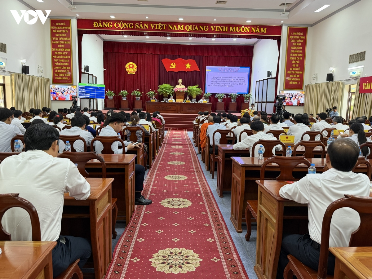 quang_canh_phien_be_mac_ky_hop.jpg