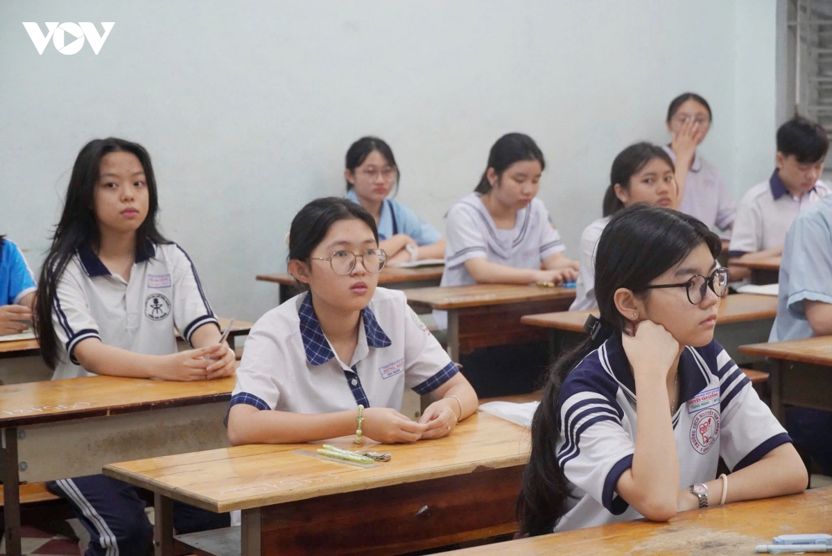 thi_lop_10_kthuc.jpeg