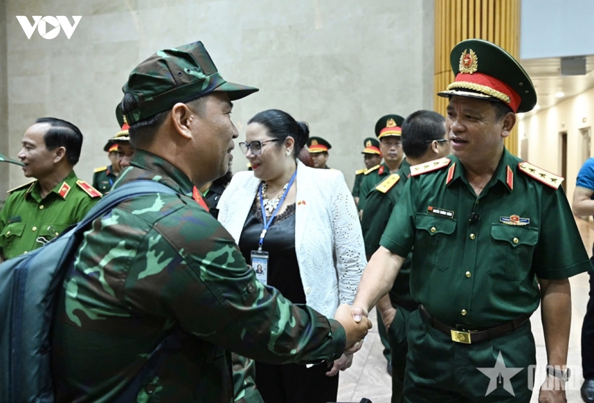thieu_tuong_nguyen_truong_thang_dong_vien_doan_len_duong_20260629114043.jpg