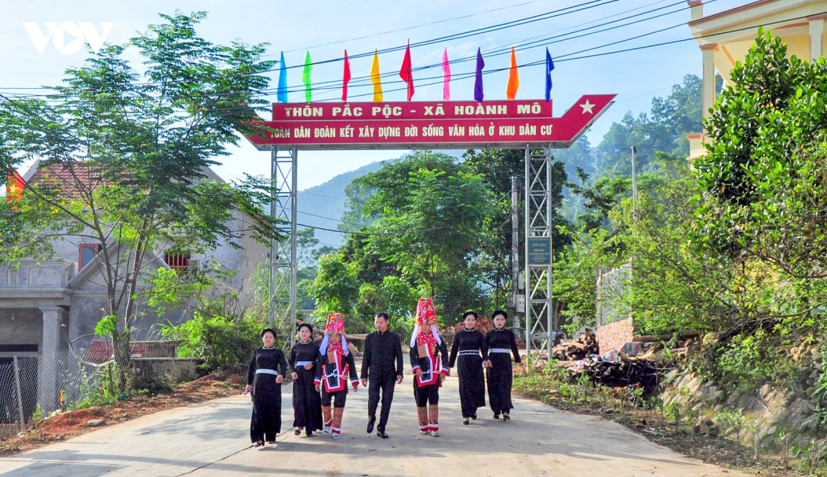 thon-ban-quang-ninh_1.jpg