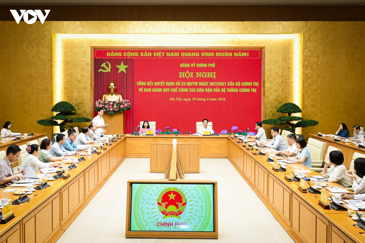 toan_canh_hoi_nghi.jpg