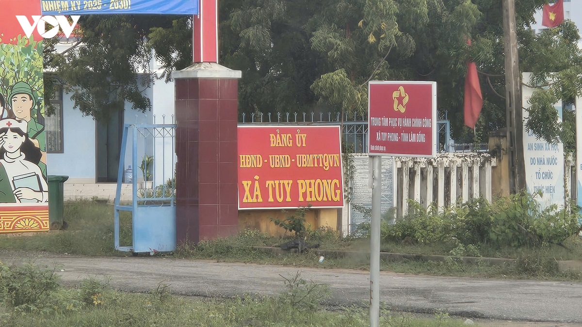 tru_so_ubnd_xa_tuy_phong.jpg