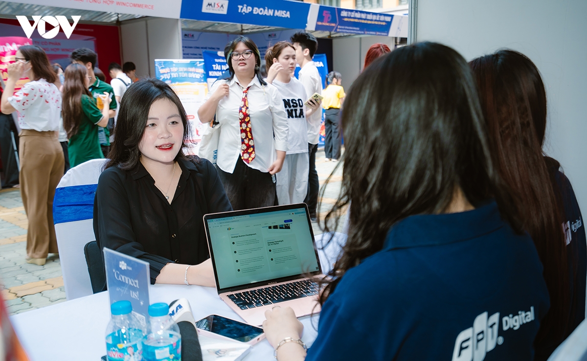 tuyen_lao_dong_3.jpg