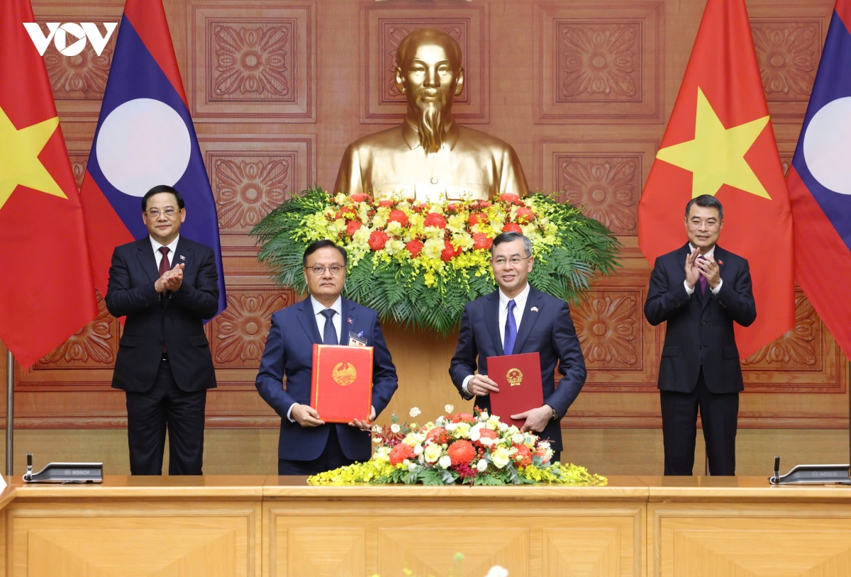 viet_nam_lao_5.jpg