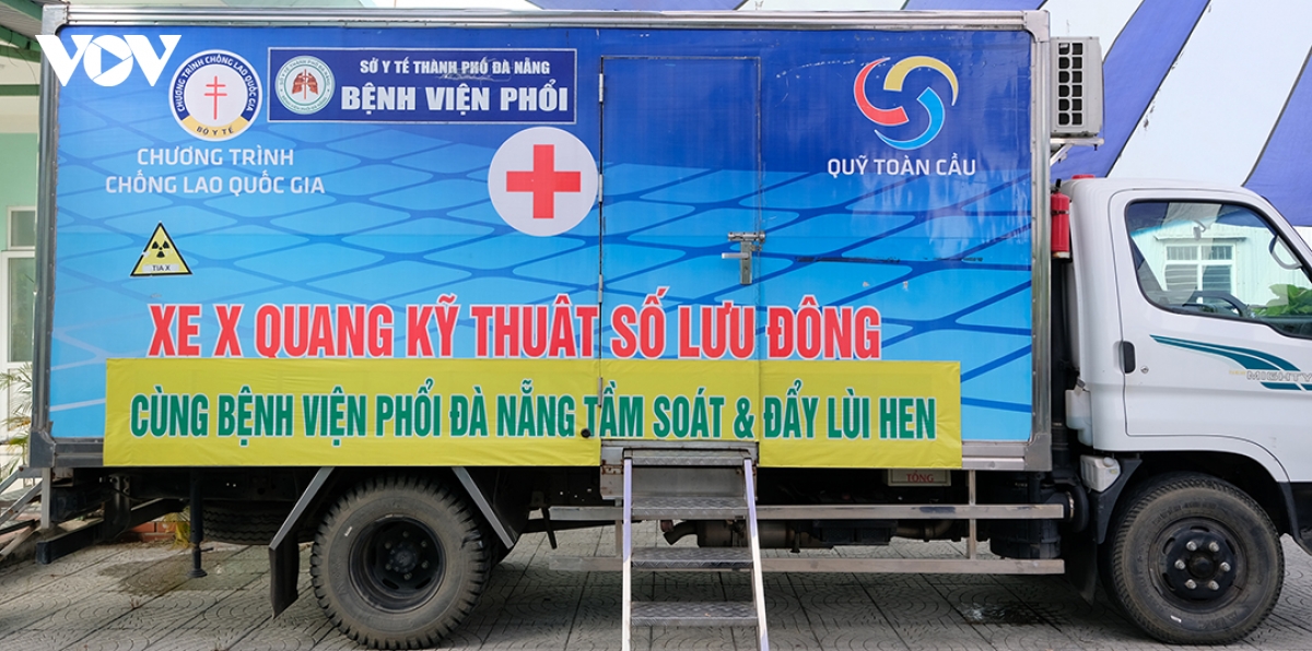 xe_chup_x_quang_luu_dong_cua_benh_vien_phoi_da_nang_duoc_dieu_dong_kham_benh_mien_phi_toan_dan.jpg