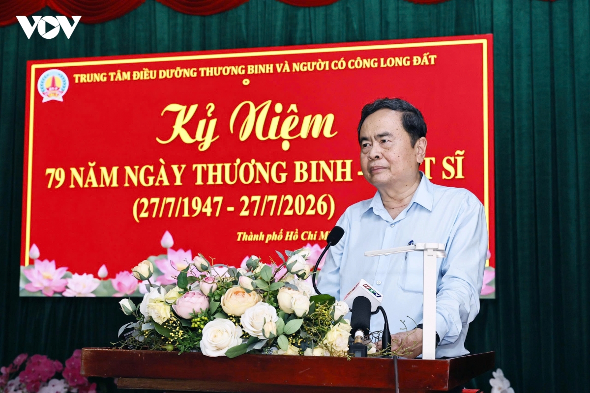 19-7-ctqh-tham-thuong-benh-binh-1.jpg