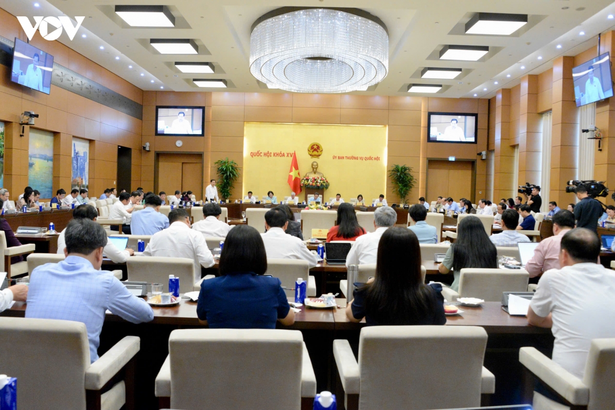 1_chu_tich_quoc_hoi_chu_tri_giao_ban_cong_tac_6_thang_dau_nam_2026_2.jpg