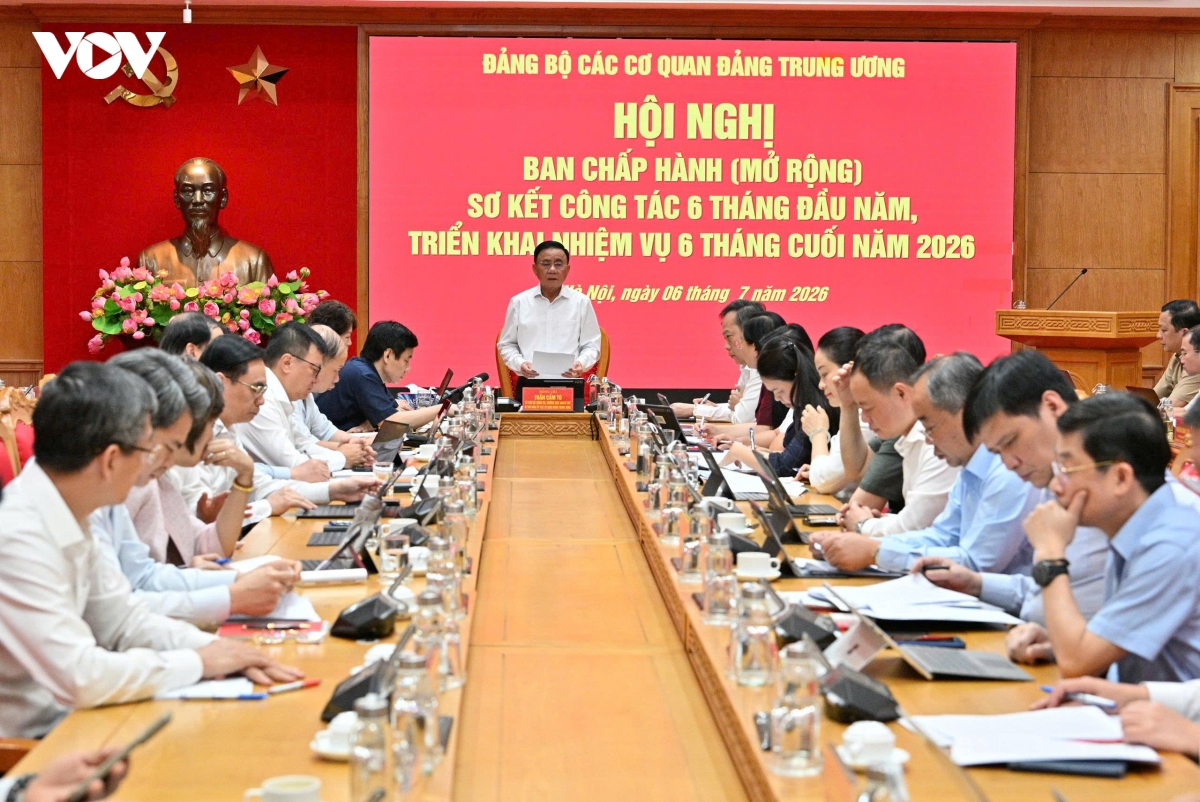 1_thuong_truc_ban_bi_thu_tran_cam_tu_dang_uy_cac_co_quan_trung_uong_3.jpg