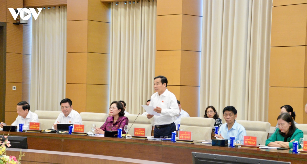 21-7-ctqh-chu-tri-hn-luat-phat-trien-do-thi-4.jpg