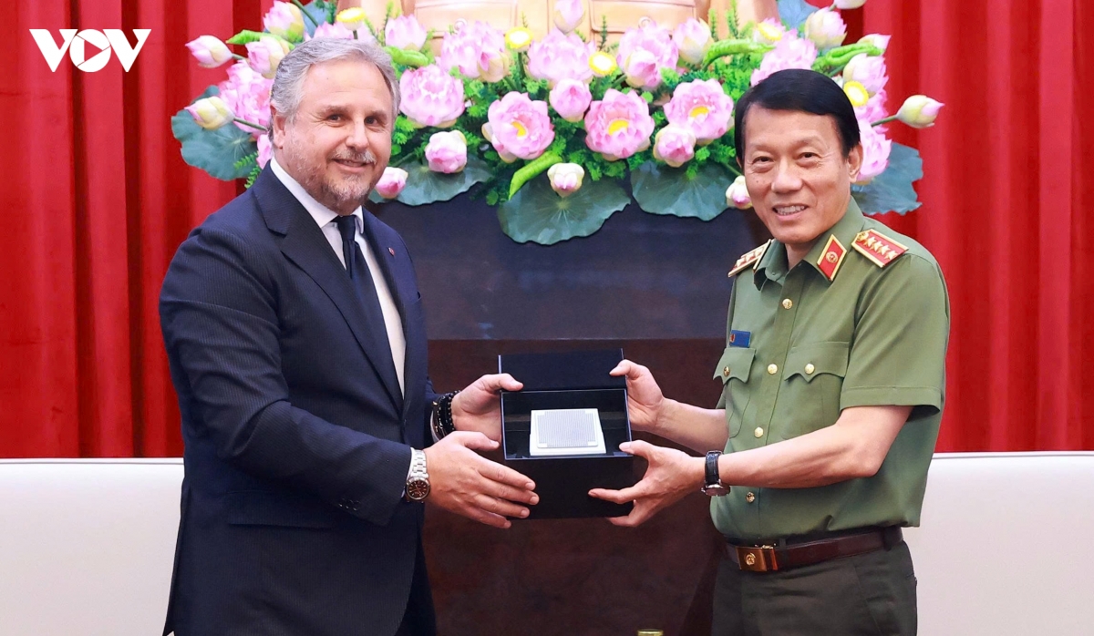 29-07_bo-truong-luong-tam-quang-cung-pho-chu-tich-cap-cao-tap-doan-leonardo.jpg