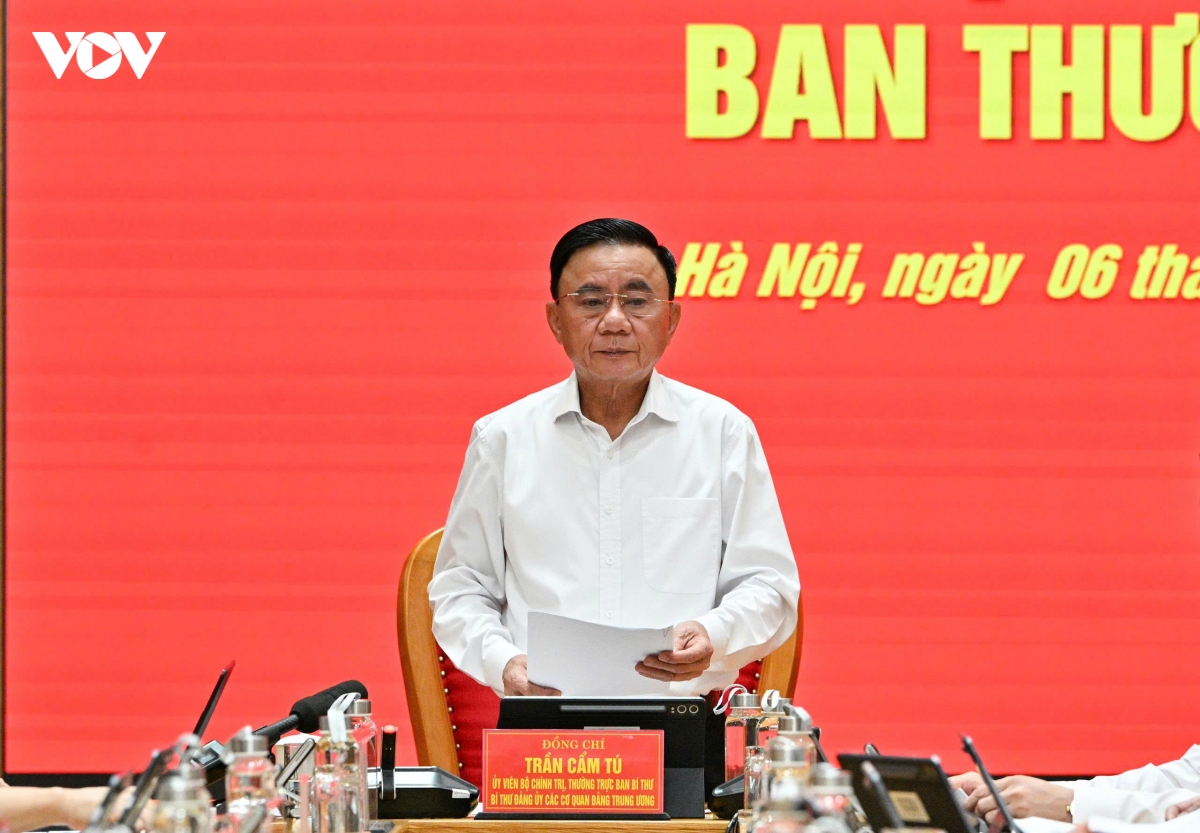2_thuong_truc_ban_bi_thu_tran_cam_tu_dang_uy_cac_co_quan_trung_uong_1.jpg
