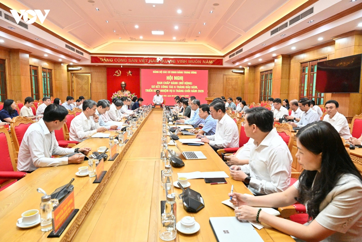 5_thuong_truc_ban_bi_thu_tran_cam_tu_dang_uy_cac_co_quan_trung_uong_5.jpg