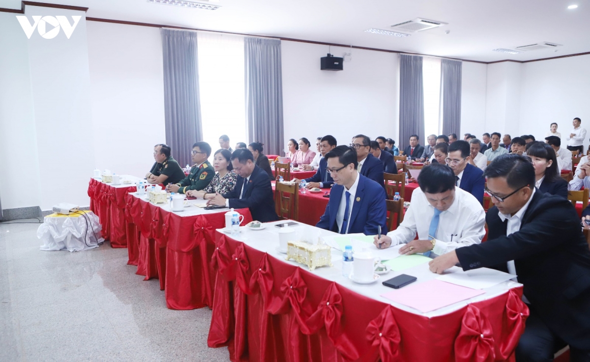 ban-quan-ly-nguoi-viet-nam-tai-vientaine-lao-2.jpg