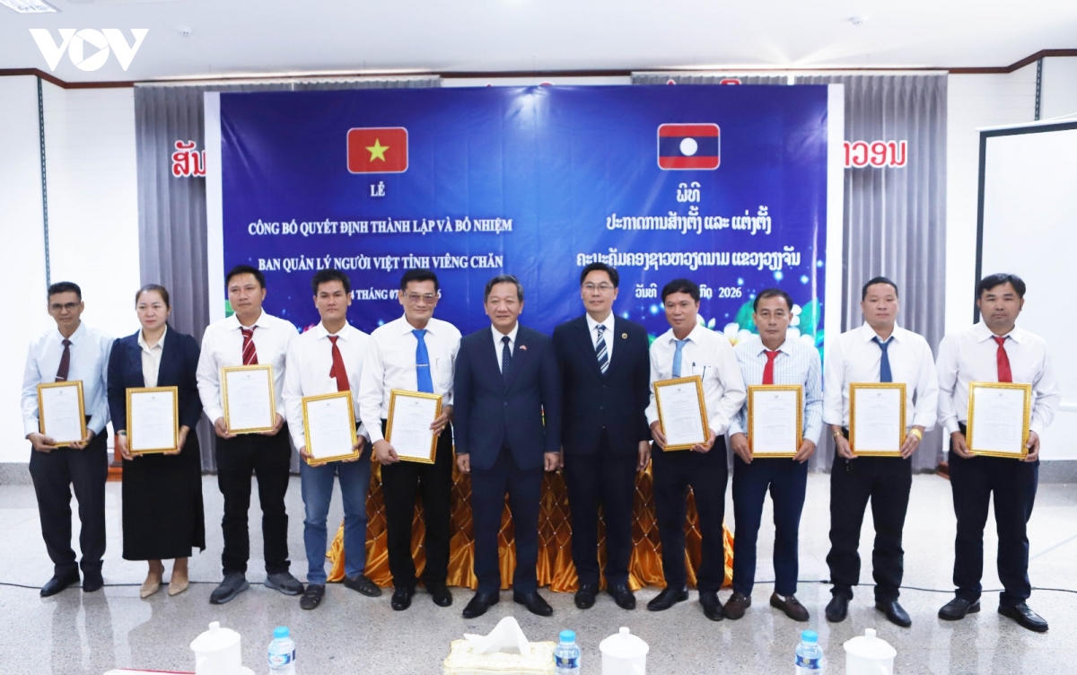 ban-quan-ly-nguoi-viet-nam-tai-vientaine-lao-3.jpg