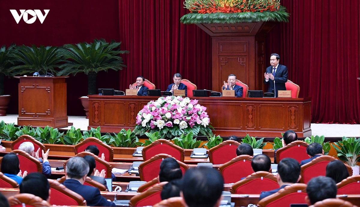 be-mac-hoi-nghi-trung-uong-3.3.jpg