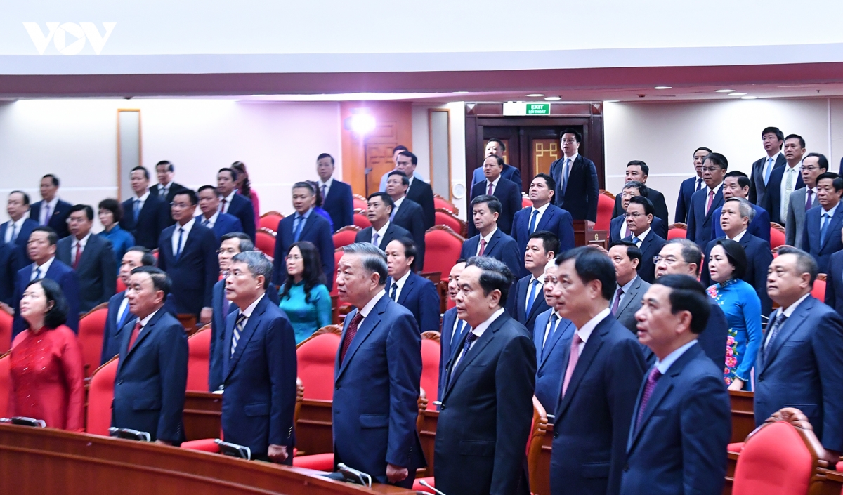 be-mac-hoi-nghi-trung-uong-3.4.jpg