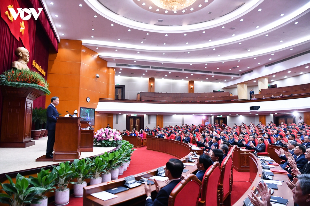 be-mac-hoi-nghi-trung-uong-3.5.jpg