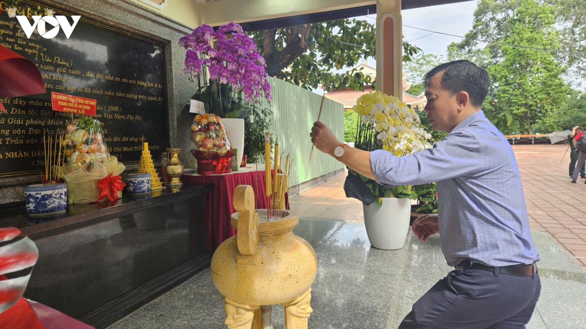 Khu vực Bia tưởng niệm tại Công viên Lê Thị Riêng (Ảnh: Duy Phương)