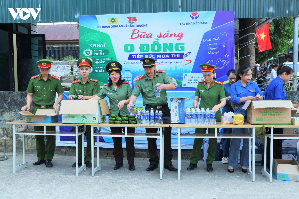 binh-yen-ban-lang.jpg