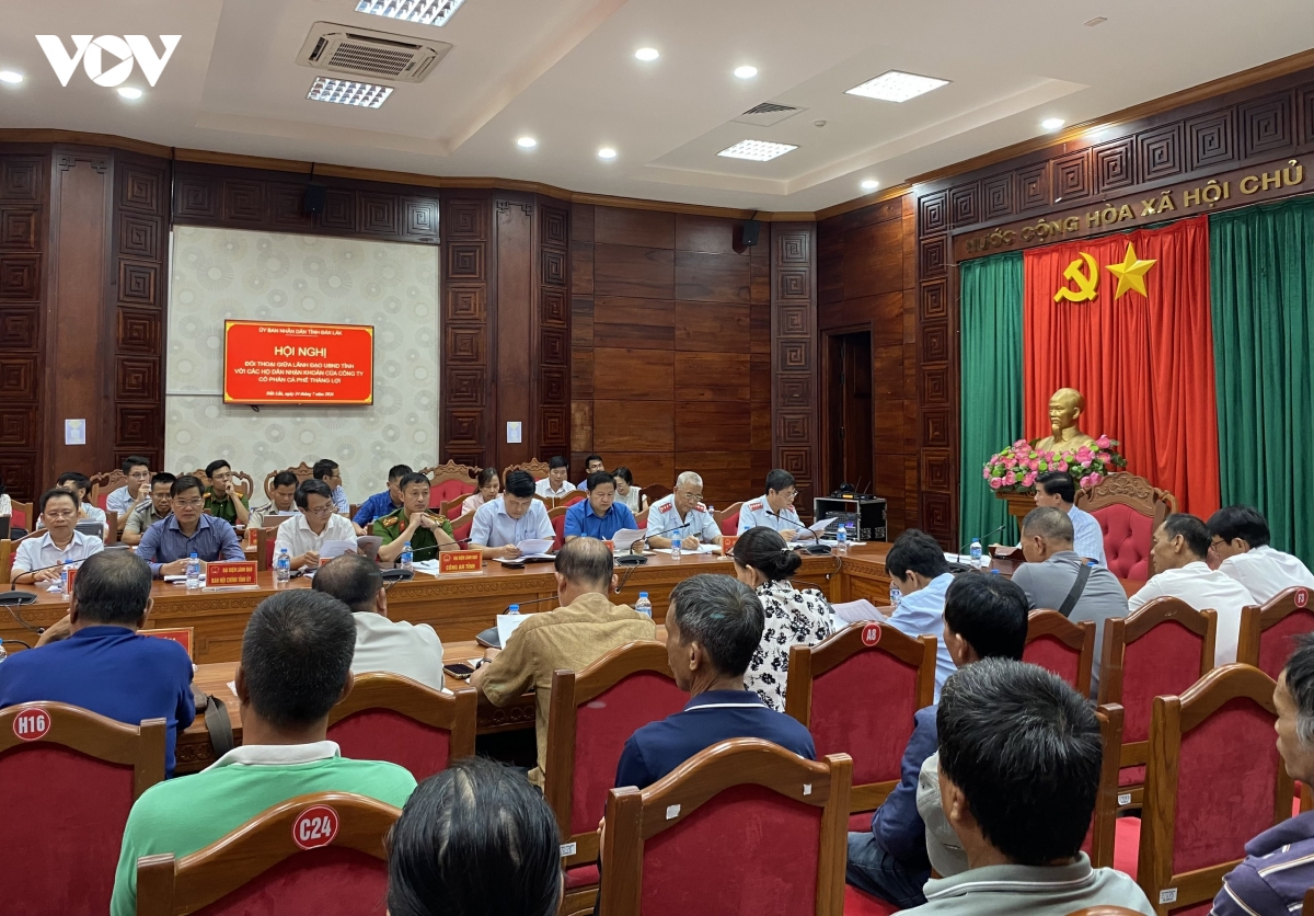 buoi-doi-thoai-dien-ra-cong-khai-thang-than.jpeg